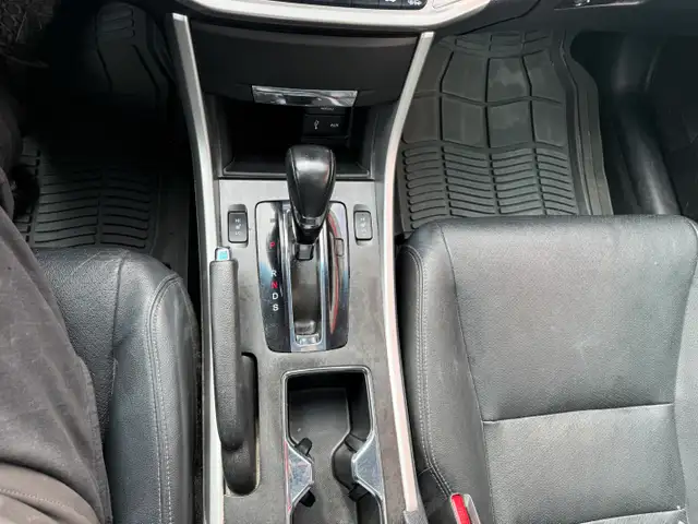 2015 Honda Accord V6 - Photo 15