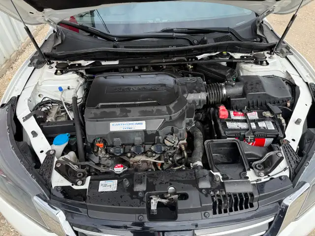 2015 Honda Accord V6 - Photo 17