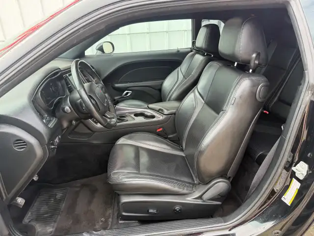 2018 Dodge Challenger SXT - Photo 9