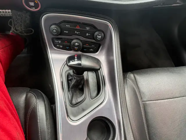 2018 Dodge Challenger SXT - Photo 14