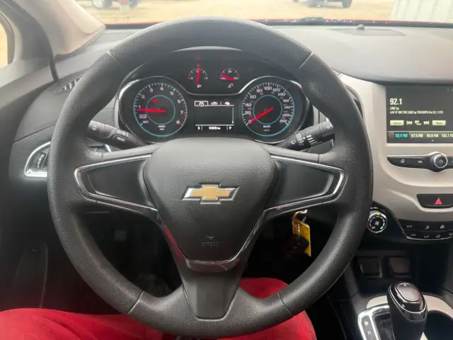 2017 Chevrolet Cruze - Photo 12