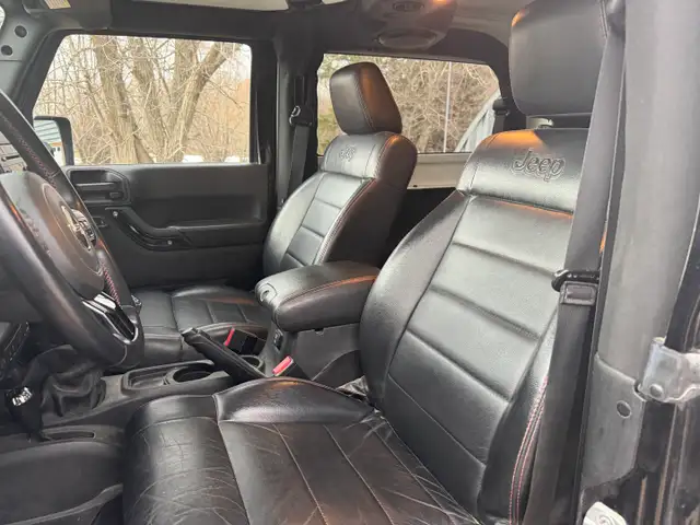 2012 Jeep Wrangler - Photo 11