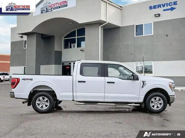 2021 Ford F-150 XLT 5.0L V8 gas engine, 4x4 capability, crew... - Photo 4