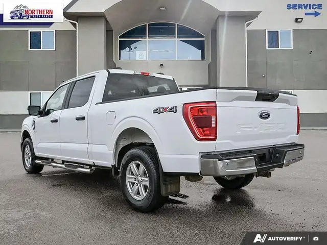 2021 Ford F-150 XLT 5.0L V8 gas engine, 4x4 capability, crew... - Photo 5