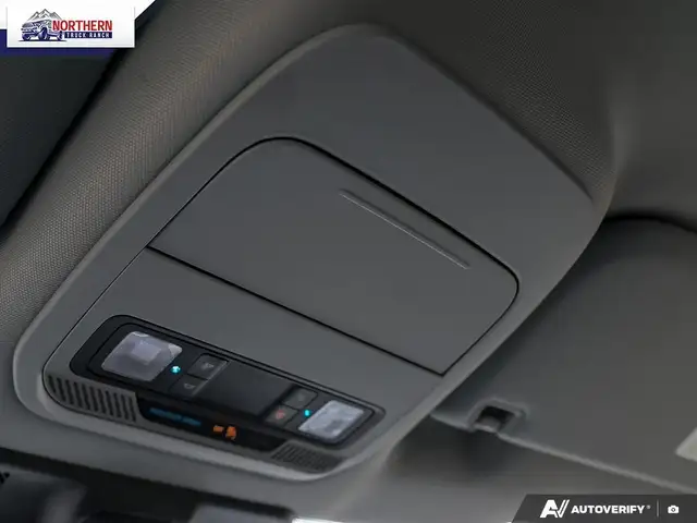 2021 Ford F-150 XLT 5.0L V8 gas engine, 4x4 capability, crew... - Photo 23