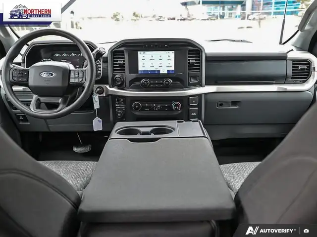 2021 Ford F-150 XLT 5.0L V8 gas engine, 4x4 capability, crew... - Photo 26