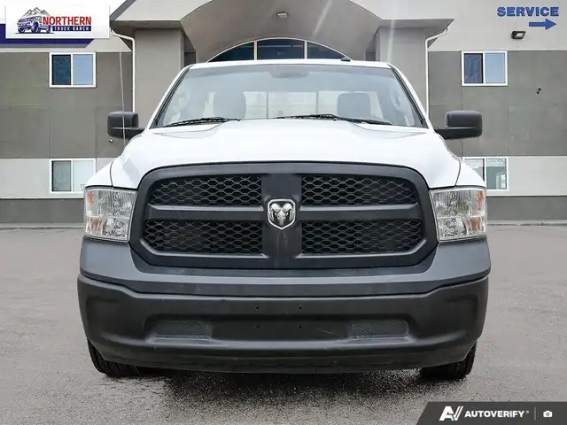 2020 RAM 1500 Classic ST 5.7L HEMI V8, 4x4 capability, regula... - Photo 2