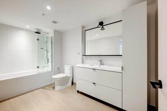 AVA Montréal - Bachelor available at 4982 Pl. de la Savane, Mont - Photo 8