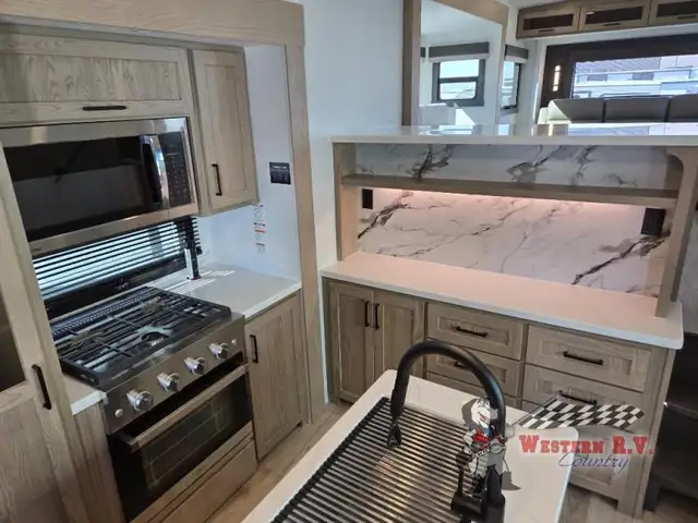 2026 Forest River RV Flagstaff Classic 402CFL - Photo 9