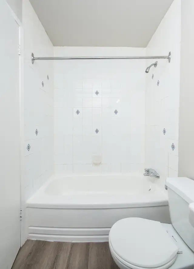 Signature Manor - 1 Bedroom Apartment for Rent - Photo 12