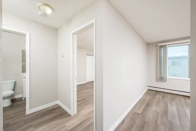 Signature Manor - 1 Bedroom Apartment for Rent - Photo 16