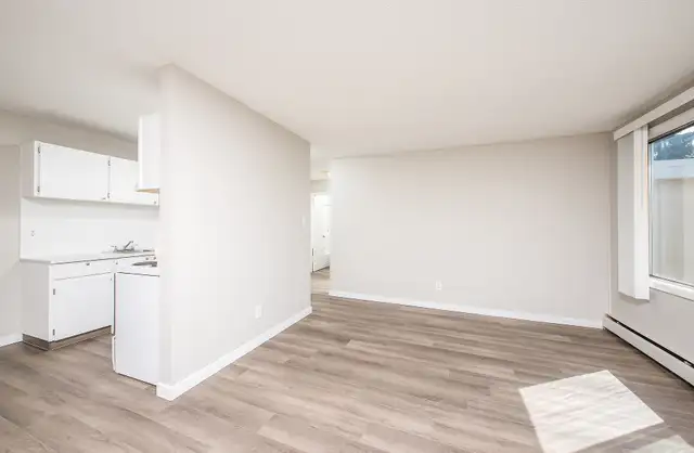 Signature Manor - 1 Bedroom Apartment for Rent - Photo 18