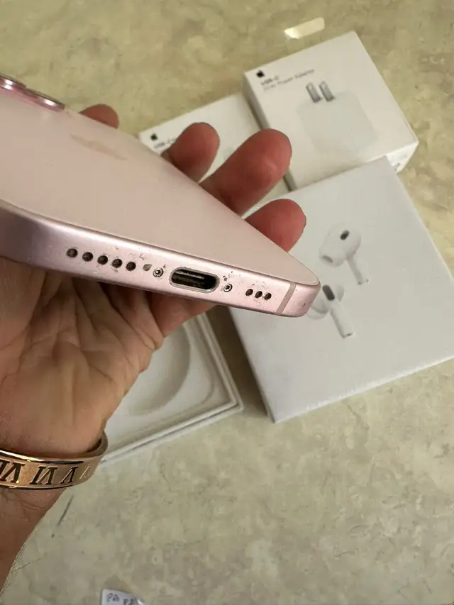 iPhone 15 128GB PINK 83% batt AirPods Bundle/Delivery - Photo 4