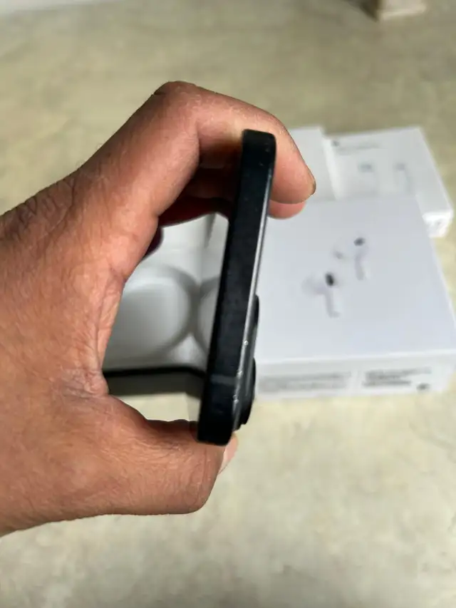 iPhone 15 256gb Airpods Package/Delivery - Photo 6