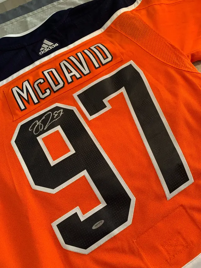 Autographed McDavid Jersey - Photo 2