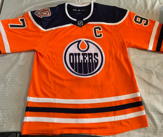 Autographed McDavid Jersey - Photo 4
