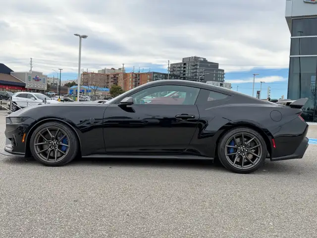 2024 Ford Mustang - Photo 2