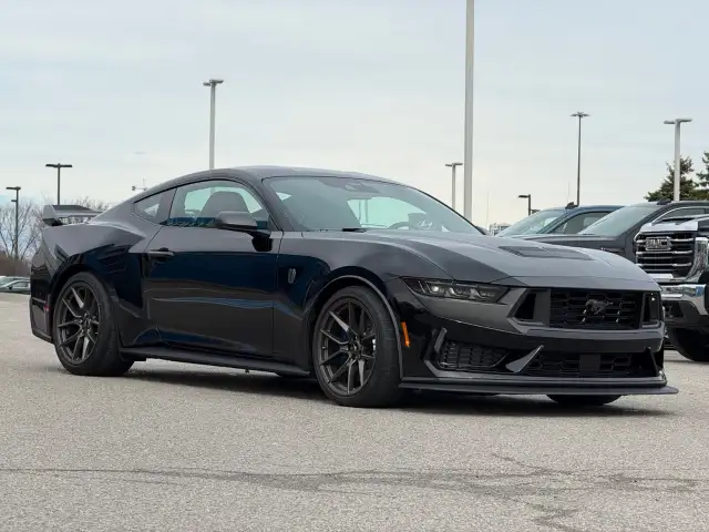 2024 Ford Mustang - Photo 8