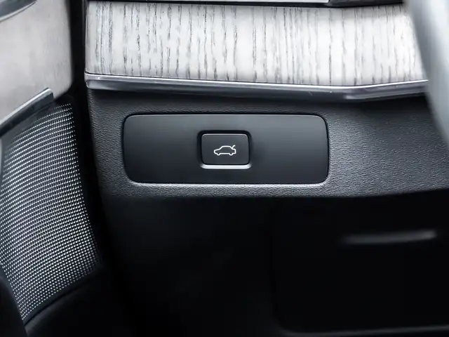 2023 Volvo XC90 Ultimate Dark Theme - 7 Seater | B&W | Loaded - Photo 10