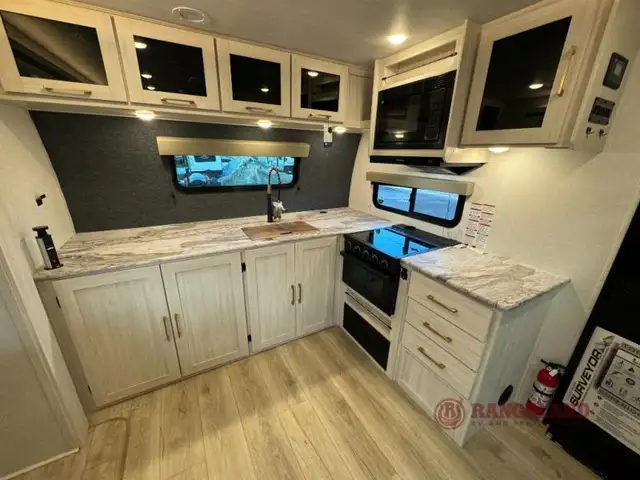 2024 Forest River RV Surveyor Legend 235FKLE - Photo 7