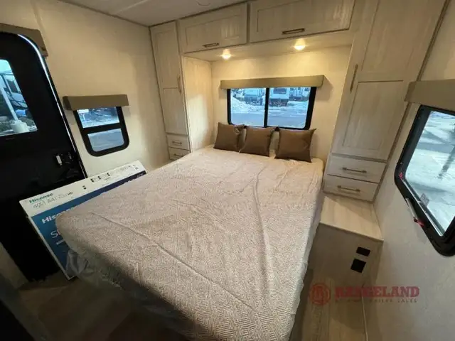 2024 Forest River RV Surveyor Legend 235FKLE - Photo 10