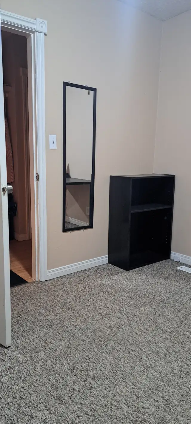 Room for rent - Camrose - Photo 7