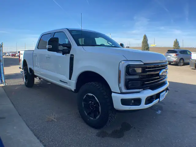 2026 Ford Super Duty F-350 SRW Platinum 713A - Photo 7