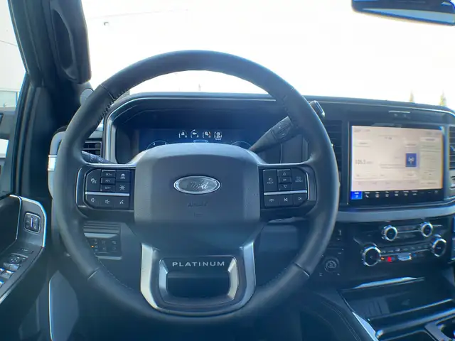 2026 Ford Super Duty F-350 SRW Platinum 713A - Photo 15