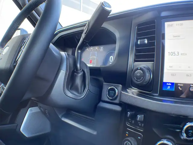 2026 Ford Super Duty F-350 SRW Platinum 713A - Photo 19