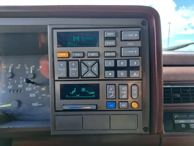 1993 GMC Sierra 2500 - Photo 10