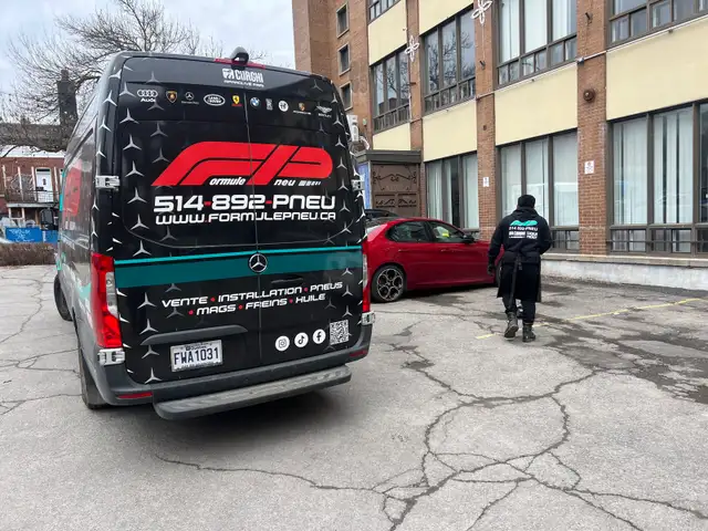 installateur de pneu / tire technician - Photo 3