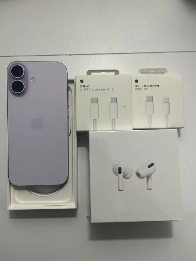 iPhone 17 256gb Airpods/Fast Charger/Delivery