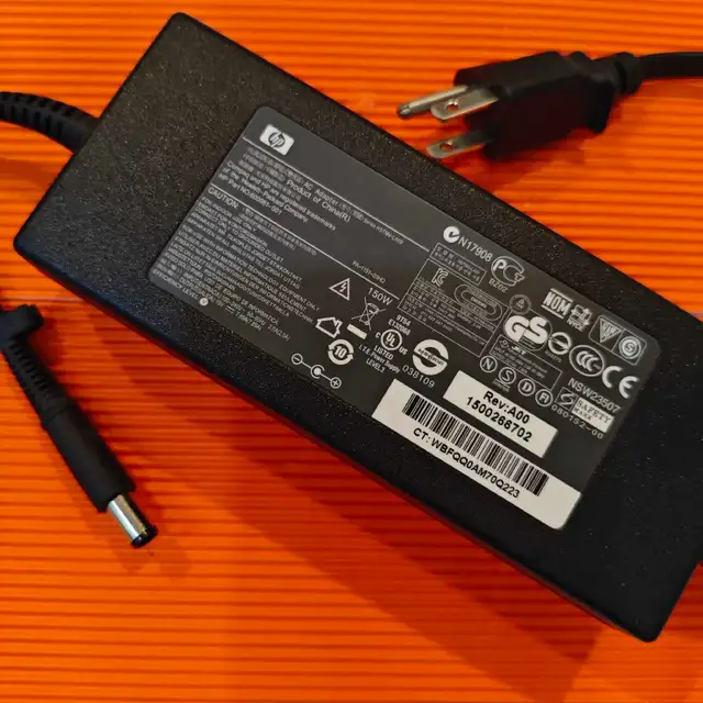 Genuine HP 150-Watt AC Adapter 600081-001 19V 7.89A