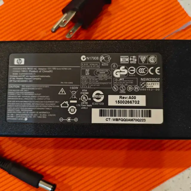 Genuine HP 150-Watt AC Adapter 600081-001 19V 7.89A - Photo 2
