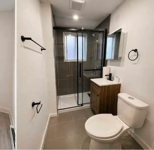 3 ½ Disponible 1er Mai Metro Parc - Photo 3