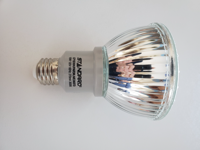 7 AMPOULES NEUVES STANDARD PAR 30 FLUO COMPACT 17W $4.00 CHACUNE - Photo 3