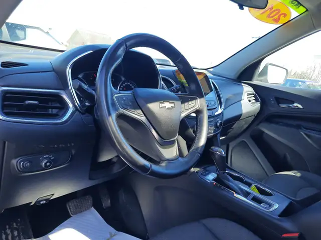 2019 Chevrolet Equinox LT - Photo 2