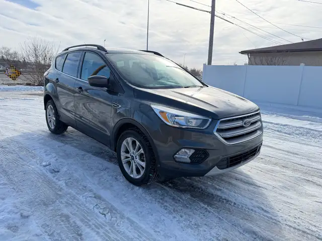 2018 Ford Escape AWD - Photo 2