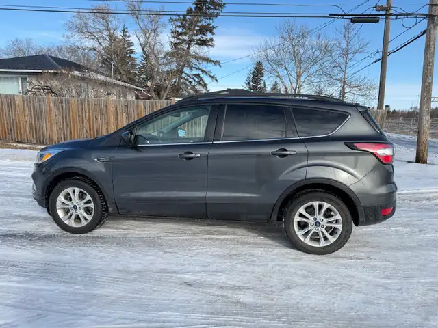 2018 Ford Escape AWD - Photo 4