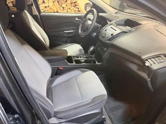 2018 Ford Escape AWD - Photo 6