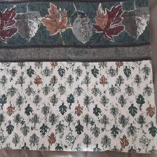 BELLE COUVERTE NEUVE ENFANT, BEIGE VERTE ROUGE 3x5PIEDS: $10.00