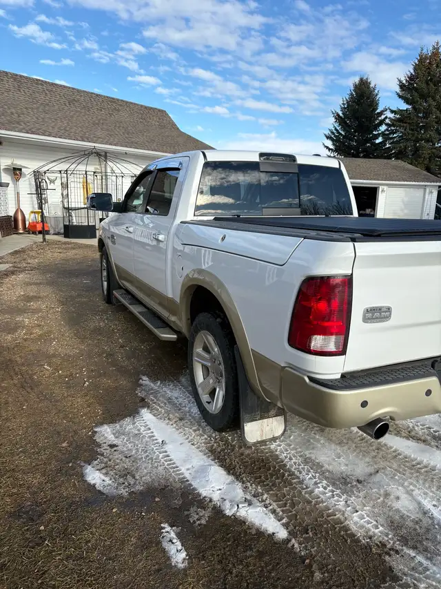 Selling my 2012 ram 1500 Laramie longhorn asking $24000 - Photo 5