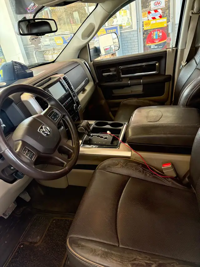 Selling my 2012 ram 1500 Laramie longhorn asking $24000 - Photo 8