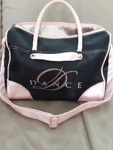 BEAU SAC À MAIN NEUF ROSE NOIR 9'HAUx12'LAR  BANDOULIÈRE: $15.00