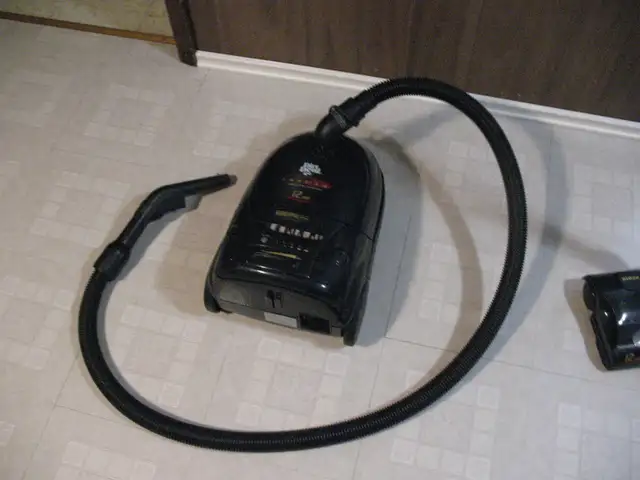 Dirt Devil Canister Hepa Vacuum Cleaner - Photo 5