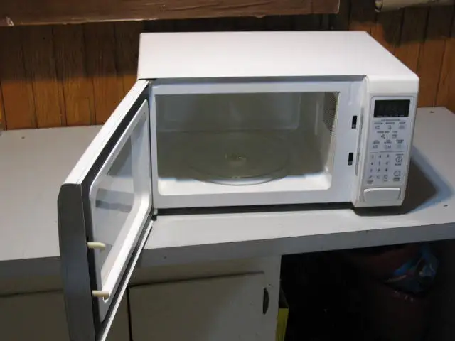 GE Countertop Microwave Oven - Photo 8
