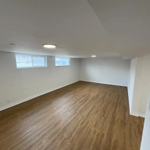 beasment for rent - Photo 8