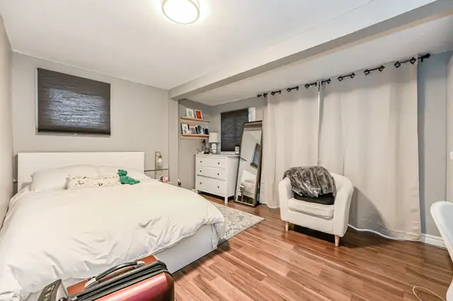 MCMASTER STUDENT RENTAL WESTDALE - FEMALE HOUSE ROOMS FOR RENT - Photo 2