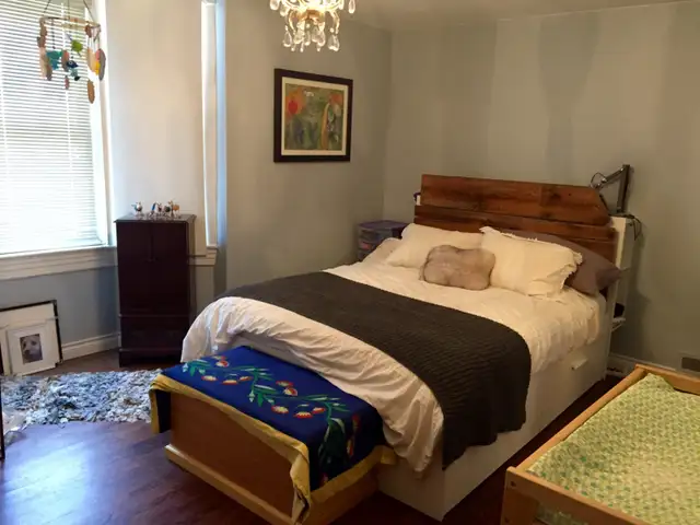 Top Floor of Leslieville Triplex! - Photo 2