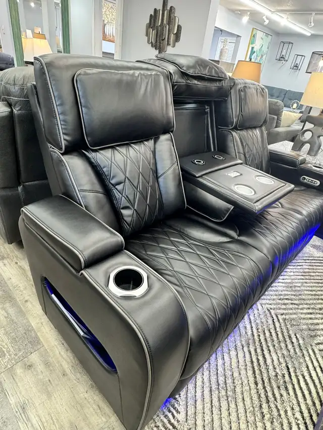 Brand New Dual power recliner Sofa loveseat - Black Huge Sale in - Photo 4